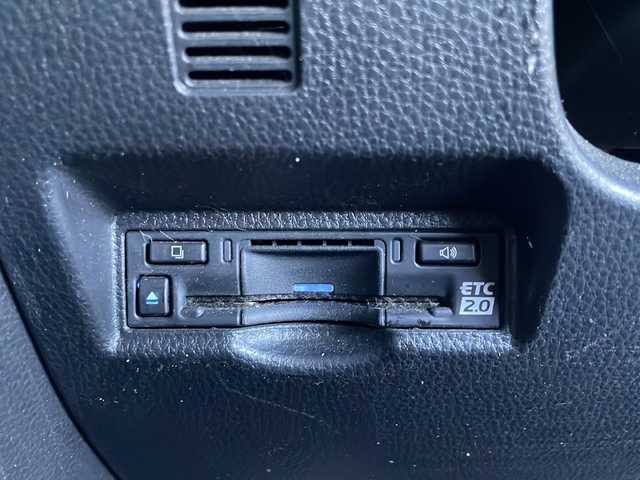 トヨタ ノア ハイブリッド S－Z 道東・釧路十勝 2022(令4)年 9万km メタルストリームM 4WD/ワンオーナー/寒冷地仕様/純正ナビ　/(AM/FM/TV/CD/DVD/BT/Miracast)/ビルトインETC2.0/アラウンドビューモニター/バックカメラ/両側パワースライドドア/ハーフレザーシート/シートヒーター　前席/ステアリングスイッチ/社外16インチAW/純正フロアマット/ウォークスルー/ドアバイザー/サンシェード/アイドリングストップ/パーキングアシスト/レーダークルーズコントロール/前後コーナーセンサー/オートライト/オートマチックハイビーム/ライトレベライザー/フォグランプ/盗難防止装置/ABS/横滑り防止装置/USB入力端子/100V充電