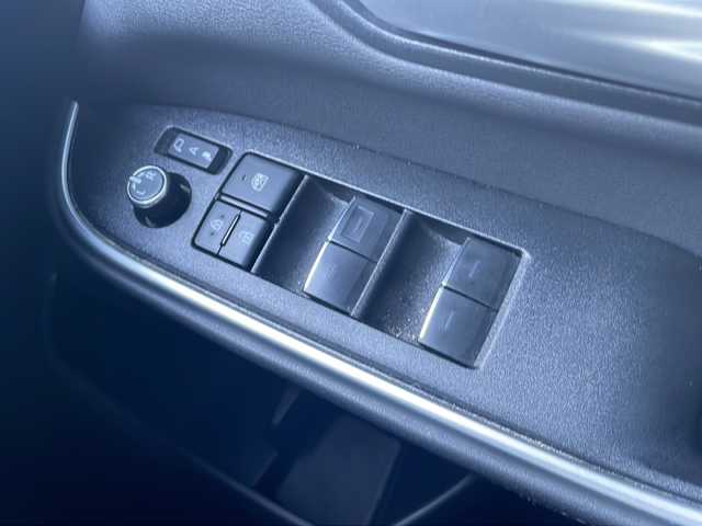 トヨタ ノア ハイブリッド S－Z 道東・釧路十勝 2022(令4)年 9万km メタルストリームM 4WD/ワンオーナー/寒冷地仕様/純正ナビ　/(AM/FM/TV/CD/DVD/BT/Miracast)/ビルトインETC2.0/アラウンドビューモニター/バックカメラ/両側パワースライドドア/ハーフレザーシート/シートヒーター　前席/ステアリングスイッチ/社外16インチAW/純正フロアマット/ウォークスルー/ドアバイザー/サンシェード/アイドリングストップ/パーキングアシスト/レーダークルーズコントロール/前後コーナーセンサー/オートライト/オートマチックハイビーム/ライトレベライザー/フォグランプ/盗難防止装置/ABS/横滑り防止装置/USB入力端子/100V充電