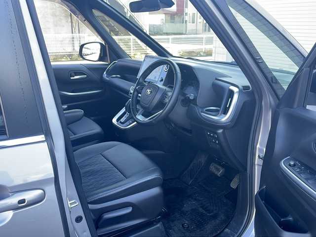 トヨタ ノア ハイブリッド S－Z 道東・釧路十勝 2022(令4)年 9万km メタルストリームM 4WD/ワンオーナー/寒冷地仕様/純正ナビ　/(AM/FM/TV/CD/DVD/BT/Miracast)/ビルトインETC2.0/アラウンドビューモニター/バックカメラ/両側パワースライドドア/ハーフレザーシート/シートヒーター　前席/ステアリングスイッチ/社外16インチAW/純正フロアマット/ウォークスルー/ドアバイザー/サンシェード/アイドリングストップ/パーキングアシスト/レーダークルーズコントロール/前後コーナーセンサー/オートライト/オートマチックハイビーム/ライトレベライザー/フォグランプ/盗難防止装置/ABS/横滑り防止装置/USB入力端子/100V充電