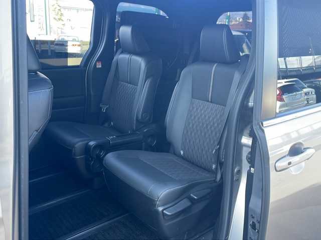 トヨタ ノア ハイブリッド S－Z 道東・釧路十勝 2022(令4)年 9万km メタルストリームM 4WD/ワンオーナー/寒冷地仕様/純正ナビ　/(AM/FM/TV/CD/DVD/BT/Miracast)/ビルトインETC2.0/アラウンドビューモニター/バックカメラ/両側パワースライドドア/ハーフレザーシート/シートヒーター　前席/ステアリングスイッチ/社外16インチAW/純正フロアマット/ウォークスルー/ドアバイザー/サンシェード/アイドリングストップ/パーキングアシスト/レーダークルーズコントロール/前後コーナーセンサー/オートライト/オートマチックハイビーム/ライトレベライザー/フォグランプ/盗難防止装置/ABS/横滑り防止装置/USB入力端子/100V充電