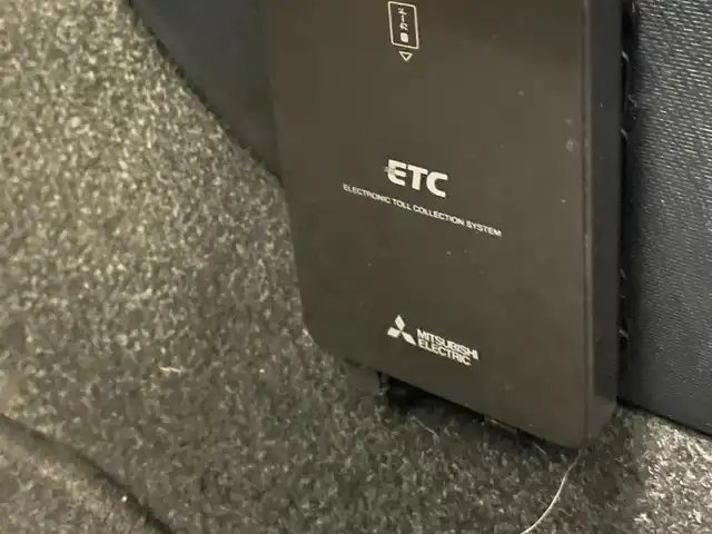 トヨタ アクア S 宮城県 2015(平27)年 13.7万km ディープアメジストマイカメタリック 社外ナビゲーション/　（CD/DVD　FM/AM　USB　Bluetooth）/ETC/アイドリングストップ/ヘッドライトレベライザー/電動格納ミラー/フロアマット/リモコンキー/バックカメラ/保証書/取扱説明書