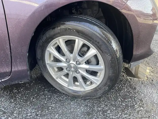 トヨタ アクア S 宮城県 2015(平27)年 13.7万km ディープアメジストマイカメタリック 社外ナビゲーション/　（CD/DVD　FM/AM　USB　Bluetooth）/ETC/アイドリングストップ/ヘッドライトレベライザー/電動格納ミラー/フロアマット/リモコンキー/バックカメラ/保証書/取扱説明書