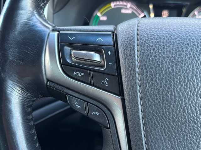 トヨタ クラウン マジェスタ Fバージョン 宮城県 2016(平28)年 8.1万km ホワイトパールクリスタルシャイン 登録時走行距離80593km/純正SDナビ/Bluetooth・CD・TV・AM・FM/クリアランスソナー/ブラインドスポットモニター/シートメモリー/センターコンソール/ドライブレコーダー/ETC2.0/クルーズコントロール/パワーシート（D＋N席）/シートヒーター（D＋N席）/エアシート（D+N席）/フォグランプ/イージークローザートランク/純正アルミホイール/ドアバイザー/純正フロアマット/電動格納ミラー