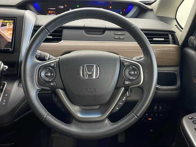 ホンダ フリード クロスター ホンダセンシング 秋田県 2020(令2)年 6万km シーグラスブルーパール 4WD/パイオニアナビ/フルセグTV/AM/FM/CD/DVD/HDMI/Bluetooth/両側パワースライドドア/衝突被害軽減ブレーキ/レーダークルーズコントロール/レーンキープアシスト/横滑り防止装置/先行者発進告知/標識認識機能/アイドリングストップ/バックカメラ/寒冷地仕様/ワイパーデアイサー/前席シートヒーター/LEDヘッドライト/フォグランプ/ビルトインETC/前後ドライブレコーダー/純正フロアマット/純正アルミホイール/サイドバイザー/ハーフレザーシート