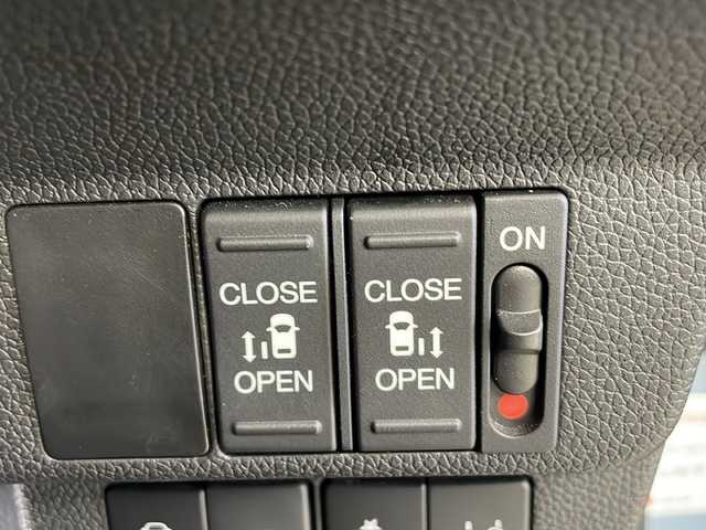 ホンダ フリード クロスター ホンダセンシング 秋田県 2020(令2)年 6万km シーグラスブルーパール 4WD/パイオニアナビ/フルセグTV/AM/FM/CD/DVD/HDMI/Bluetooth/両側パワースライドドア/衝突被害軽減ブレーキ/レーダークルーズコントロール/レーンキープアシスト/横滑り防止装置/先行者発進告知/標識認識機能/アイドリングストップ/バックカメラ/寒冷地仕様/ワイパーデアイサー/前席シートヒーター/LEDヘッドライト/フォグランプ/ビルトインETC/前後ドライブレコーダー/純正フロアマット/純正アルミホイール/サイドバイザー/ハーフレザーシート