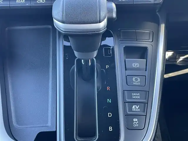 トヨタ ヴォクシー ハイブリッド S－Z 岡山県 2022(令4)年 3.5万km アティチュードブラックマイカ 登録時走行距離34114km/純正10.5インチディスプレイオーディオ/フルセグTV(AM/FM/CD/DVD/Bluetooth/HDMI)/純正14インチフリップダウンモニター/バックカメラ/両側パワースライドドア/ドライブレコーダー/ビルトインETC2.0/D/N席シートヒーター/USB端子/トヨタセーフティセンス/・レーダークルーズコントロール/・プリクラッシュセーフティ/・オートマチックハイビーム/・レーンキープアシスト/AC100V電源/純正フロアマット/17インチ純正AW