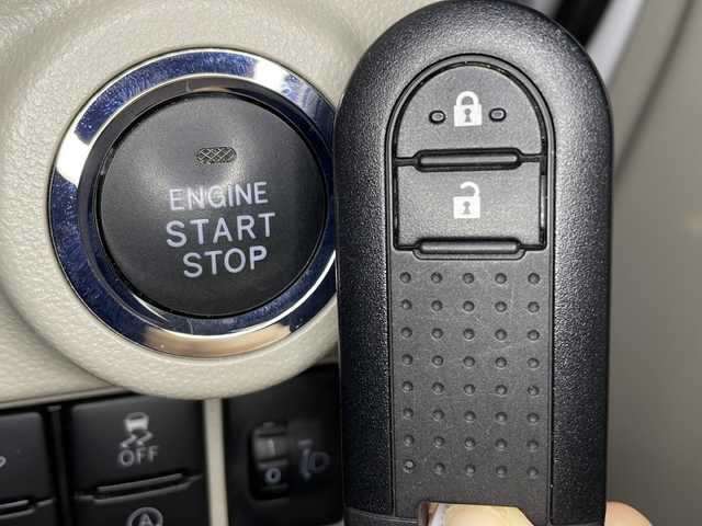 ダイハツ キャスト スタイル G VS SAⅢ 広島県 2021(令3)年 2.8万km シャイニングホワイトパール 社外ナビ（フルセグTV/Bluetooth）/パノラマモニター/シートヒーター/スマートアシスト/・衝突回避支援ブレーキ/・車線逸脱抑制/・オートハイビーム/・誤発進抑制機能/LEDヘッドランプ/純正15インチAW/前後ドライブレコーダー/スマートキー