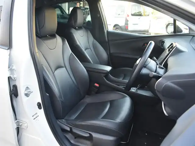 トヨタ プリウス Sツーリングセレクション 神奈川県 2020(令2)年 5.6万km プラチナホワイトパールマイカ ドラレコ前後/TVキャンセラー/CD/Bluetooth/フルセグテレビ/バックカメラ/レーダークルーズコントロール/シートヒーター前席/ETC2.0/LEDヘッドライト/衝突軽減ブレーキ/レーンキープアシスト/社外フロアマット/ドアバイザー/ワンオーナー/保証書/取説ナビ説/スペアスマートキー/記録簿（R3 4 5 6 7）