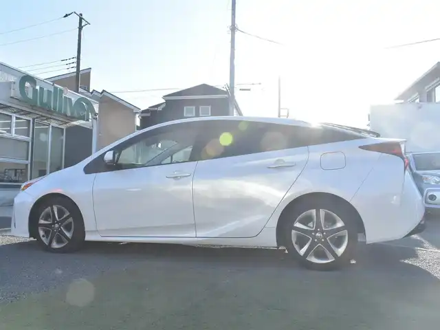 トヨタ プリウス Sツーリングセレクション 神奈川県 2020(令2)年 5.6万km プラチナホワイトパールマイカ ドラレコ前後/TVキャンセラー/CD/Bluetooth/フルセグテレビ/バックカメラ/レーダークルーズコントロール/シートヒーター前席/ETC2.0/LEDヘッドライト/衝突軽減ブレーキ/レーンキープアシスト/社外フロアマット/ドアバイザー/ワンオーナー/保証書/取説ナビ説/スペアスマートキー/記録簿（R3 4 5 6 7）