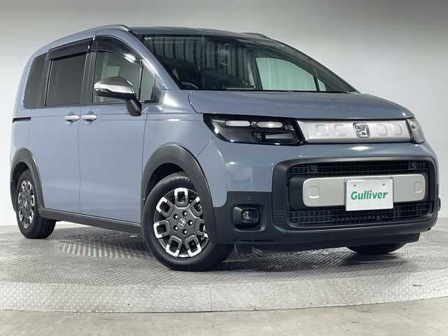 ホンダ フリード クロスター 神奈川県 2024(令6)年 1万km ソニックグレーパール ホンダセンシング/純正11.4型ナビ/・BT/フルセグTV/CD/DVD/SD/USB/AppleCarPlay/AndroidAuto/バックカメラ/両側電動スライドドア/ECON/ハーフレザーシート/シートヒーター(D/N)/スマートキー/プッシュスタートボタン/革巻きステアリング/ステアリングスイッチ/LEDヘッドライト/フォグランプ/Autoライト/シートリフター/電動格納ミラー/ウィンカーミラー/純正フロアマット/純正ドアバイザー/純正15インチアルミホイール
