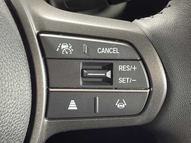 ホンダ フリード クロスター 神奈川県 2024(令6)年 1万km ソニックグレーパール ホンダセンシング/純正11.4型ナビ/・BT/フルセグTV/CD/DVD/SD/USB/AppleCarPlay/AndroidAuto/バックカメラ/両側電動スライドドア/ECON/ハーフレザーシート/シートヒーター(D/N)/スマートキー/プッシュスタートボタン/革巻きステアリング/ステアリングスイッチ/LEDヘッドライト/フォグランプ/Autoライト/シートリフター/電動格納ミラー/ウィンカーミラー/純正フロアマット/純正ドアバイザー/純正15インチアルミホイール