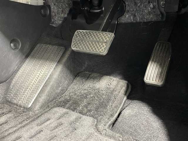 ホンダ フリード クロスター 神奈川県 2024(令6)年 1万km ソニックグレーパール ホンダセンシング/純正11.4型ナビ/・BT/フルセグTV/CD/DVD/SD/USB/AppleCarPlay/AndroidAuto/バックカメラ/両側電動スライドドア/ECON/ハーフレザーシート/シートヒーター(D/N)/スマートキー/プッシュスタートボタン/革巻きステアリング/ステアリングスイッチ/LEDヘッドライト/フォグランプ/Autoライト/シートリフター/電動格納ミラー/ウィンカーミラー/純正フロアマット/純正ドアバイザー/純正15インチアルミホイール