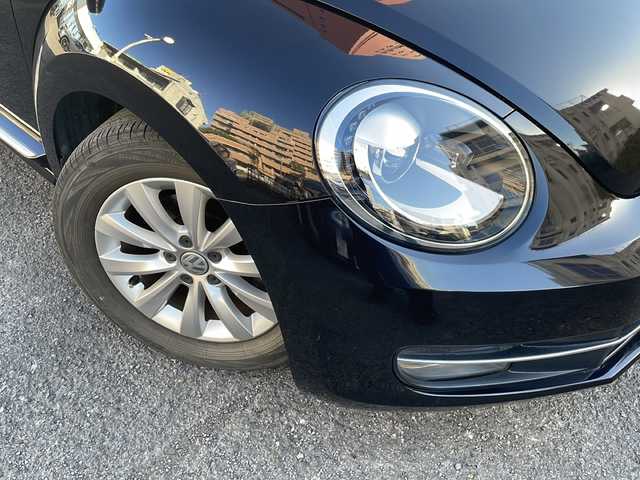 フォルクスワーゲン ザ・ビートル デザイン 宮崎県 2013(平25)年 8.6万km ディープブラックパールエフェクト ・クルーズコントロール　/・Bluetooth/・スペアキー/・スマートキー/・ETC/・電動格納ミラー/・純正SDナビ/・フルセグTV/・MTモード付AT/・純正HDDナビ/・純正フロアマット/・純正アルミホイール/・横滑り防止装置/・ミュージックプレイヤー　AUX/・シガーソケット