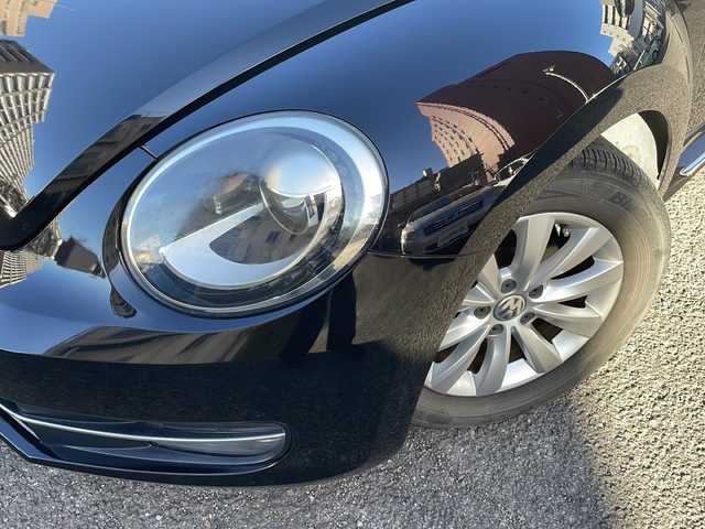 フォルクスワーゲン ザ・ビートル デザイン 宮崎県 2013(平25)年 8.6万km ディープブラックパールエフェクト ・クルーズコントロール　/・Bluetooth/・スペアキー/・スマートキー/・ETC/・電動格納ミラー/・純正SDナビ/・フルセグTV/・MTモード付AT/・純正HDDナビ/・純正フロアマット/・純正アルミホイール/・横滑り防止装置/・ミュージックプレイヤー　AUX/・シガーソケット