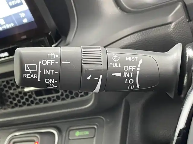 ホンダ ステップワゴン スパーダ eHEV 熊本県 2025(令7)年 0.1千km クリスタルブラックパール 登録済未使用車/純正１１．４インチナビLXM-247VFLi（ＡｐｐｌＣａｒＰｌａｙ・ＡｎｄｒｏｉｄＡｕｔｏ・ＢＴ・フルセグ・ＵＳＢ）/純正15.6インチフリップダウンモニターVM-231FE　/バックカメラ/ホンダセンシング/アダブティブクルーズコントロール/衝突軽減ブレーキ/レーンキープアシスト/ブラインドスポットモニター/アイドリングストップ/横滑り防止/パーキングアシスト/両側パワースライドドア　/前席シートヒーター /パワーバックドア/前後クリアランスソナー/ブレーキホールド/ハーフレザーシート/純正16インチAW/オートライト/オートマチックハイビーム/LEDヘッドライト/フォグライト/スマートキー/プッシュスタート/スペアキー1本/保証書/取扱説明書