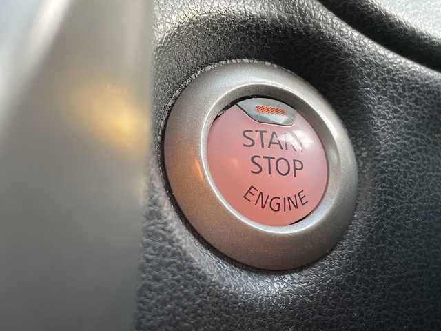 日産 ノート X FOUR 道央・札幌 2015(平27)年 7.6万km シャイニングブルー ・４WD/・衝突軽減ブレーキ/・純正ナビ/　CD＆USB＆TV/・バックカメラ/・レーンキープアシスト/・プッシュスタート/・スマートキー/・電動格納ミラー/・社外AW＆冬タイヤ積込/・純正フロアマット/・ドアバイザー/・ウィンカーミラー/・スペアキー