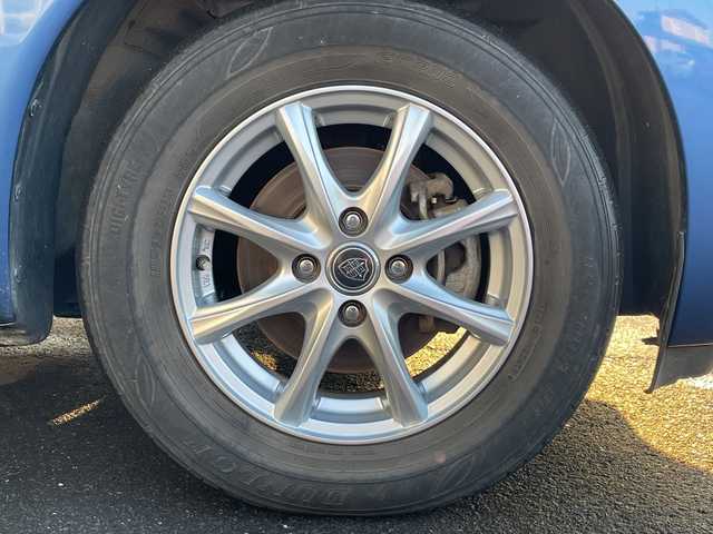 日産 ノート X FOUR 道央・札幌 2015(平27)年 7.6万km シャイニングブルー ・４WD/・衝突軽減ブレーキ/・純正ナビ/　CD＆USB＆TV/・バックカメラ/・レーンキープアシスト/・プッシュスタート/・スマートキー/・電動格納ミラー/・社外AW＆冬タイヤ積込/・純正フロアマット/・ドアバイザー/・ウィンカーミラー/・スペアキー