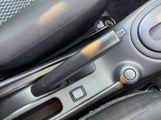 日産 ノート X FOUR 道央・札幌 2015(平27)年 7.6万km シャイニングブルー ・４WD/・衝突軽減ブレーキ/・純正ナビ/　CD＆USB＆TV/・バックカメラ/・レーンキープアシスト/・プッシュスタート/・スマートキー/・電動格納ミラー/・社外AW＆冬タイヤ積込/・純正フロアマット/・ドアバイザー/・ウィンカーミラー/・スペアキー