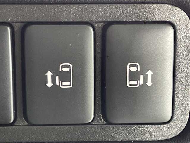 三菱 デリカＤ：５ P 神奈川県 2024(令6)年 2.3万km アメジストブラック 4WD/ディーゼルターボ/社外10.1型フローティングSDナビゲーション【AVN-HSO1F】/フルセグ　Bluetooth　SD　CD DVD　USB　HDMI　AppleCarPlay/両側電動スライドドア/パワーバックドア/e-Assist /FCM衝突軽減ブレーキシステム/LDW車線逸脱警報システム/レーダークルーズコントロール/オートマチックハイビーム/誤発進抑制機能/後側方車両検知警報システム/後退時車両検知警報システム/オートステップ＆ゴー/革巻きステアリング/パドルシフト/ステアリングスイッチ/ステアリングヒーター/運転席パワーシート/前席シートヒーター/2列目ベンチシート/電動パーキングブレーキ/オートブレーキホールド/社外前後ドライブレコーダー/プッシュスタート/スマートキー/LEDヘッドランプ/LEDポジションランプ/オートライト/フロントフォグランプ/純正18インチアルミホイール/