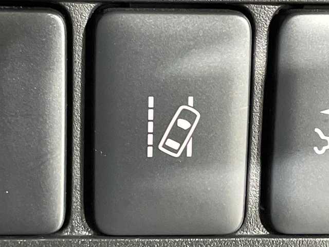 三菱 デリカＤ：５ P 神奈川県 2024(令6)年 2.3万km アメジストブラック 4WD/ディーゼルターボ/社外10.1型フローティングSDナビゲーション【AVN-HSO1F】/フルセグ　Bluetooth　SD　CD DVD　USB　HDMI　AppleCarPlay/両側電動スライドドア/パワーバックドア/e-Assist /FCM衝突軽減ブレーキシステム/LDW車線逸脱警報システム/レーダークルーズコントロール/オートマチックハイビーム/誤発進抑制機能/後側方車両検知警報システム/後退時車両検知警報システム/オートステップ＆ゴー/革巻きステアリング/パドルシフト/ステアリングスイッチ/ステアリングヒーター/運転席パワーシート/前席シートヒーター/2列目ベンチシート/電動パーキングブレーキ/オートブレーキホールド/社外前後ドライブレコーダー/プッシュスタート/スマートキー/LEDヘッドランプ/LEDポジションランプ/オートライト/フロントフォグランプ/純正18インチアルミホイール/