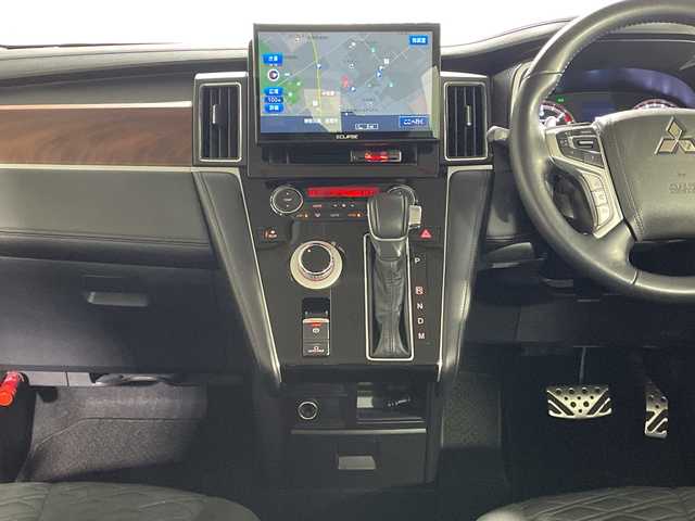 三菱 デリカＤ：５ P 神奈川県 2024(令6)年 2.3万km アメジストブラック 4WD/ディーゼルターボ/社外10.1型フローティングSDナビゲーション【AVN-HSO1F】/フルセグ　Bluetooth　SD　CD DVD　USB　HDMI　AppleCarPlay/両側電動スライドドア/パワーバックドア/e-Assist /FCM衝突軽減ブレーキシステム/LDW車線逸脱警報システム/レーダークルーズコントロール/オートマチックハイビーム/誤発進抑制機能/後側方車両検知警報システム/後退時車両検知警報システム/オートステップ＆ゴー/革巻きステアリング/パドルシフト/ステアリングスイッチ/ステアリングヒーター/運転席パワーシート/前席シートヒーター/2列目ベンチシート/電動パーキングブレーキ/オートブレーキホールド/社外前後ドライブレコーダー/プッシュスタート/スマートキー/LEDヘッドランプ/LEDポジションランプ/オートライト/フロントフォグランプ/純正18インチアルミホイール/