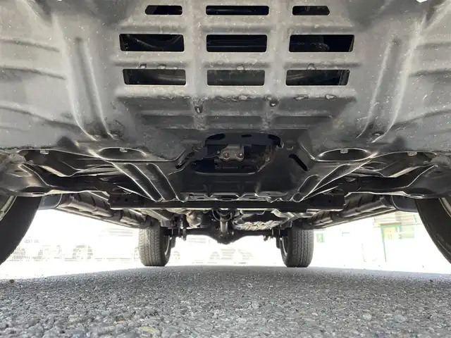 トヨタ ハイラックス Z GRスポーツ 千葉県 2023(令5)年 1万km スーパーホワイトⅡ 4WD/純正メモリナビ/ (Bluetooth/USB/Apple car play)/パノラミックビューモニター/ETC2.0/前方ドライブレコーダー/ハーフレザーシート/D席パワーシート/TOYOTA Safety Sense/・レーダークルーズ コントロール/・プリクラッシュセーフティ/・レーントレーシングアシスト/・レーンディパーチャーアラート/・ロードサインアシスト/・先行車発進告知機能/・オートマチックハイビーム/ダウンヒルアシストコントロール/センターデフロック/横滑り防止機能/純正18インチアルミホイール/スマートキー/純正LEDヘッドライト/パドルシフト/スペアキー1本/保証書/取扱説明書
