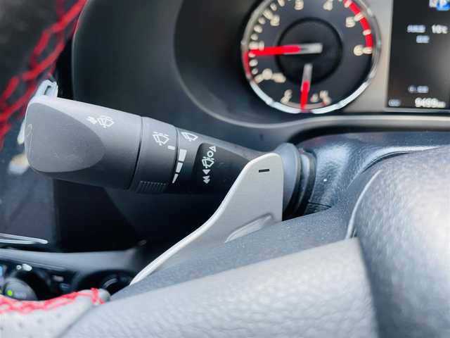 トヨタ ハイラックス Z GRスポーツ 千葉県 2023(令5)年 1万km スーパーホワイトⅡ １．５インチリフトアップ/新品ＴＯＹＯ　Ｒ／Ｔタイヤ/新品ＫＭＣ１７インチアルミ/ＪＡＯＳインナーフェンダー/4WD/純正メモリナビ/ (Bluetooth/USB/Apple car play)/パノラミックビューモニター/ETC2.0/前方ドライブレコーダー/ハーフレザーシート/D席パワーシート/TOYOTA Safety Sense/・レーダークルーズ コントロール/・プリクラッシュセーフティ/・レーントレーシングアシスト/・レーンディパーチャーアラート/・ロードサインアシスト/・先行車発進告知機能/・オートマチックハイビーム/ダウンヒルアシストコントロール/センターデフロック/横滑り防止機能/純正18インチアルミホイール/スマートキー/純正LEDヘッドライト/パドルシフト/スペアキー1本/保証書/取扱説明書