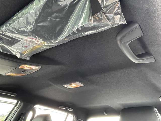 トヨタ ハイラックス Z GRスポーツ 千葉県 2023(令5)年 1万km スーパーホワイトⅡ １．５インチリフトアップ/新品ＴＯＹＯ　Ｒ／Ｔタイヤ/新品ＫＭＣ１７インチアルミ/ＪＡＯＳインナーフェンダー/4WD/純正メモリナビ/ (Bluetooth/USB/Apple car play)/パノラミックビューモニター/ETC2.0/前方ドライブレコーダー/ハーフレザーシート/D席パワーシート/TOYOTA Safety Sense/・レーダークルーズ コントロール/・プリクラッシュセーフティ/・レーントレーシングアシスト/・レーンディパーチャーアラート/・ロードサインアシスト/・先行車発進告知機能/・オートマチックハイビーム/ダウンヒルアシストコントロール/センターデフロック/横滑り防止機能/純正18インチアルミホイール/スマートキー/純正LEDヘッドライト/パドルシフト/スペアキー1本/保証書/取扱説明書