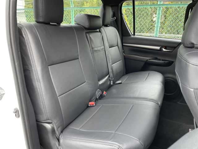 トヨタ ハイラックス Z GRスポーツ 千葉県 2023(令5)年 1万km スーパーホワイトⅡ １．５インチリフトアップ/新品ＴＯＹＯ　Ｒ／Ｔタイヤ/新品ＫＭＣ１７インチアルミ/ＪＡＯＳインナーフェンダー/4WD/純正メモリナビ/ (Bluetooth/USB/Apple car play)/パノラミックビューモニター/ETC2.0/前方ドライブレコーダー/ハーフレザーシート/D席パワーシート/TOYOTA Safety Sense/・レーダークルーズ コントロール/・プリクラッシュセーフティ/・レーントレーシングアシスト/・レーンディパーチャーアラート/・ロードサインアシスト/・先行車発進告知機能/・オートマチックハイビーム/ダウンヒルアシストコントロール/センターデフロック/横滑り防止機能/純正18インチアルミホイール/スマートキー/純正LEDヘッドライト/パドルシフト/スペアキー1本/保証書/取扱説明書