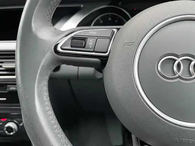 アウディ Ａ５ SB 2．0 TFSI クワトロ 石川県 2016(平28)年 6.7万km グレイシアホワイトメタリック グレー革シート/シートヒーター/電動シート/純正ナビ/フルセグＴＶ/ＨＩＤヘッドライト/オートライト/電動パーキングブレーキ/オートホールド/レインセンサー/アドバンストキー/ＥＴＣ/純正１８ＡＷ/ドライブレコーダー