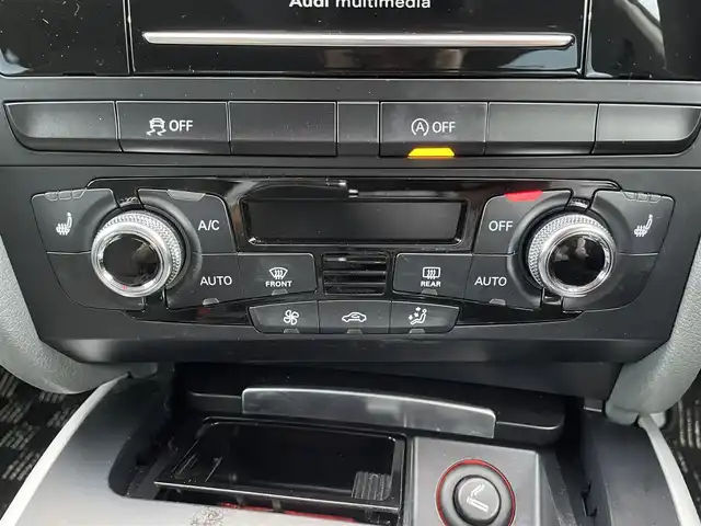 アウディ Ａ５ SB 2．0 TFSI クワトロ 石川県 2016(平28)年 6.7万km グレイシアホワイトメタリック グレー革シート/シートヒーター/電動シート/純正ナビ/フルセグＴＶ/ＨＩＤヘッドライト/オートライト/電動パーキングブレーキ/オートホールド/レインセンサー/アドバンストキー/ＥＴＣ/純正１８ＡＷ/ドライブレコーダー