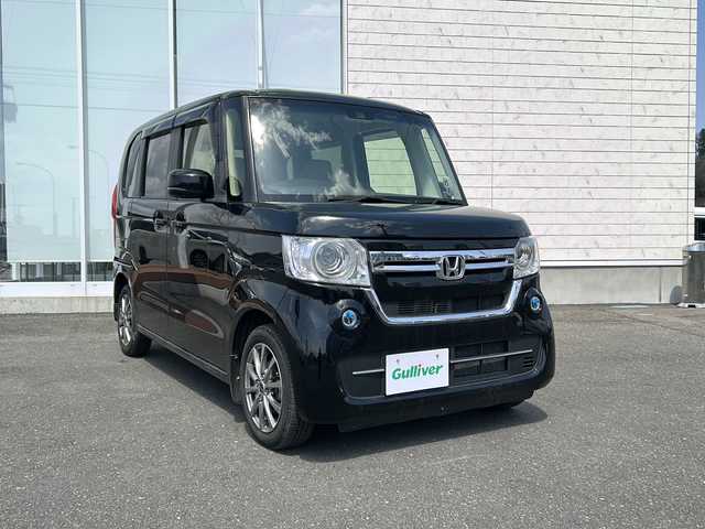 ホンダ Ｎ ＢＯＸ L ターボ 岩手県 2022(令4)年 8.8万km クリスタルブラックパール 社外SDナビ/AM/FM/CD/DVD/ワンセグTV/バックカメラ/クルーズコントロール/衝突被害軽減ブレーキ/レーンキープアシスト/横滑り防止装置/アイドリングストップ/オートライト/LEDヘッドライト/フォグランプ/スマートキー/シートヒーター/プッシュスタート/社外14インチAW/スタッドレス車載/純正フロアマット/純正ドアバイザー/保証書/取扱説明書