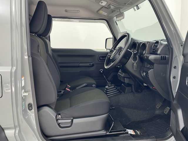スズキ ジムニー シエラ JL 秋田県 2023(令5)年 1.8万km ミディアムグレー 4WD/5速MT/１１型ALPINEナビ/(フルセグTV/Bluetooth/DVD/CD)/リフトアップ/TERZOキャリア/JAOSフロントガード/プッシュスタート/スマートキー/オートライト/LEDヘッドライト/フォグランプ/前席シートヒーター/AAC/サイドバイザー/純正フロアマット/社外アルミホイール/ビルトインETC2.0/電動格納ミラー