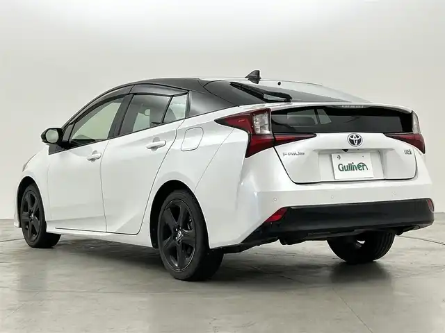 トヨタ プリウス S ツーリングセレ ブラックED 福岡県 2022(令4)年 4.1万km パールⅡ トヨタセーフティセンス/・レーンキープアシスト/・オートハイビーム/・レーダークルコン/BSM/純正DA/バックカメラ/レザーシート/前席シートヒーター/ETC/純正ドライブレコーダー（前）/LEDヘッドライト/オートライト/スマートキー/プッシュスタート