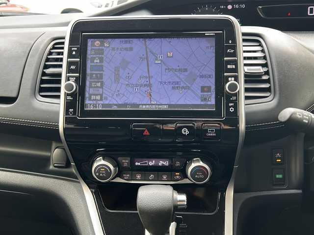 日産 セレナ 兵庫県 2019(平31)年 4.1万km マルーンレッド 純正ディーラーナビ/　Bluetooth・AUX・IPod・USB・HDMI/フルセグTV/全方位カメラ/前後コーナーセンサー/前後ドライブレコーダー/純正ビルトインETC/両側パワースライドドア/自動駐車/3列シート/ウォークスルー/クルーズコントロール/アンチロック・ブレーキ・システム/衝突被害軽減システム/横滑り防止装置/レーンキープアシスト/アイドリングストップ/オートライト/プッシュスタート/純正フロアマット/純正アルミホイール/スマートキー/スペアキー×１/取扱説明書/保証書