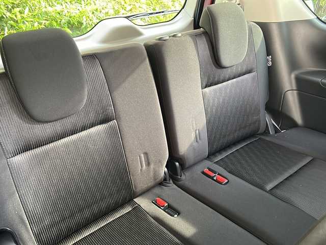 日産 セレナ 兵庫県 2019(平31)年 4.1万km マルーンレッド 純正ディーラーナビ/　Bluetooth・AUX・IPod・USB・HDMI/フルセグTV/全方位カメラ/前後コーナーセンサー/前後ドライブレコーダー/純正ビルトインETC/両側パワースライドドア/自動駐車/3列シート/ウォークスルー/クルーズコントロール/アンチロック・ブレーキ・システム/衝突被害軽減システム/横滑り防止装置/レーンキープアシスト/アイドリングストップ/オートライト/プッシュスタート/純正フロアマット/純正アルミホイール/スマートキー/スペアキー×１/取扱説明書/保証書