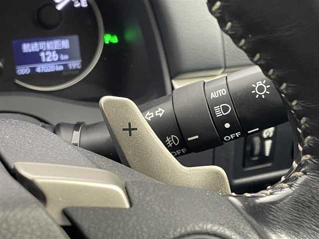 レクサス ＣＴ 200h クールツーリングスタイル 埼玉県 2017(平29)年 4.7万km ブラック/スパークリングメテオメタリック サンルーフ　メーカーナビ　バックカメラ　ビルトインＥＴＣ　プリクラッシュセーフティー　シートヒーター　レーダークルーズコントロール　パドルシフト　ＬＥＤライト　純正アルミ　スマートキー　地デジＴＶ