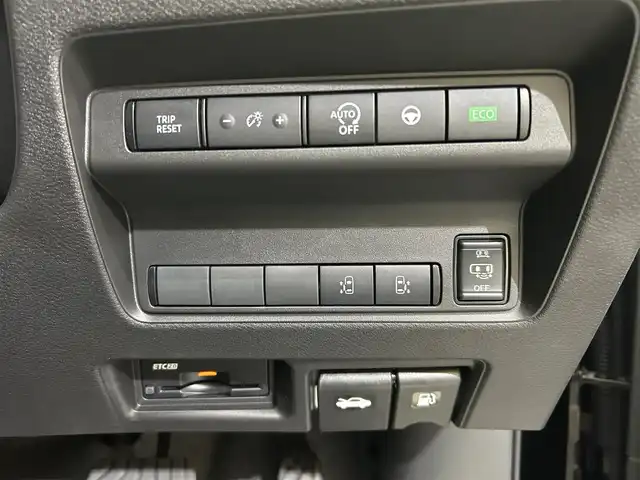 日産 セレナ ハイウェイスター V 愛媛県 2025(令7)年 0.1万km未満 ダイヤモンドブラック １２，３インチ純正ディスプレイオーディオ　プロパイロット　インテリジェンスアラウンドビューモニター　　ハンズフリーオートスライドドア　デジタルインナーミラ　ＨＤＭＩ　２．０ＥＴＣ　ワイヤレス充電　フリップダウンモニター　純正前後ドライブレコーダー　
