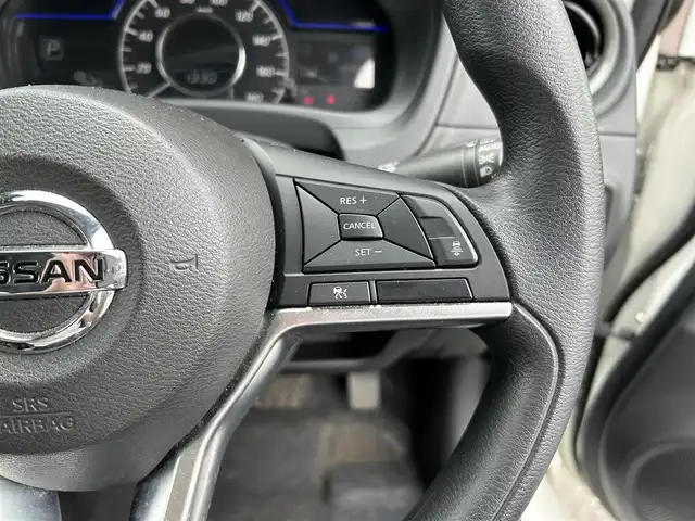 日産 ノート e－パワー X Vセレクション 栃木県 2020(令2)年 4.6万km ブリリアントホワイトパール 純正ナビ/アラウンドビューモニター/スマートルームニミラー/純正AW15インチ/衝突被害軽減システム/レーダークルーズ/前後コーナーセンサー/レーンキープアシスト/横滑り防止/LEDヘッドライト/オートライト/Bluetooth / フルセグ / USB/スペアキー1本