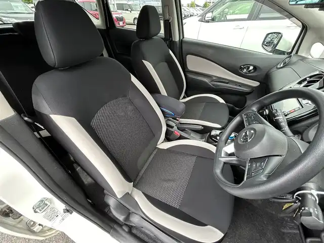 日産 ノート e－パワー X Vセレクション 栃木県 2020(令2)年 4.6万km ブリリアントホワイトパール 純正ナビ/アラウンドビューモニター/スマートルームニミラー/純正AW15インチ/衝突被害軽減システム/レーダークルーズ/前後コーナーセンサー/レーンキープアシスト/横滑り防止/LEDヘッドライト/オートライト/Bluetooth / フルセグ / USB/スペアキー1本