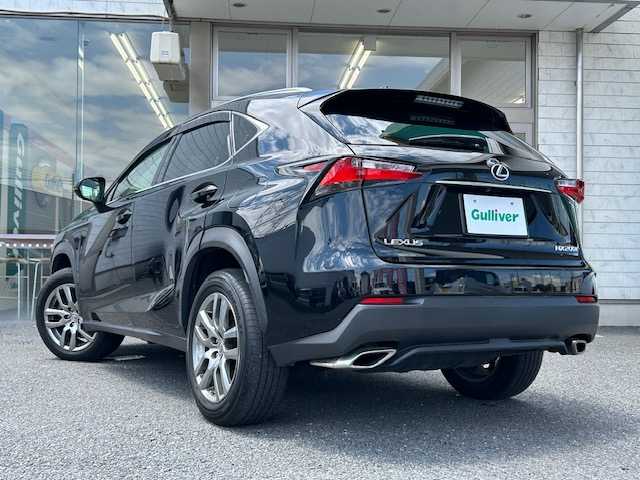 レクサス ＮＸ 200t バージョンL 埼玉県 2015(平27)年 11.4万km ブラック メーカーナビ/【CD/DVD/フルセグ/Bluetooth】/バックカメラ/クルーズコントロール/ビルトインETC/本革シート/パワーシート/エアーシート/パドルシフト/ステアリングヒーター/シートヒーター/パワーバックドア/LEDヘッドライト/取扱説明書/保証書