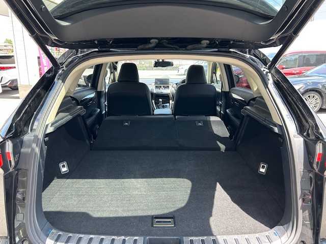 レクサス ＮＸ 200t バージョンL 埼玉県 2015(平27)年 11.4万km ブラック メーカーナビ/【CD/DVD/フルセグ/Bluetooth】/バックカメラ/クルーズコントロール/ビルトインETC/本革シート/パワーシート/エアーシート/パドルシフト/ステアリングヒーター/シートヒーター/パワーバックドア/LEDヘッドライト/取扱説明書/保証書
