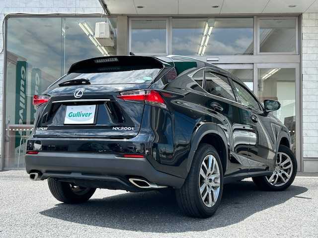 レクサス ＮＸ 200t バージョンL 埼玉県 2015(平27)年 11.4万km ブラック メーカーナビ/【CD/DVD/フルセグ/Bluetooth】/バックカメラ/クルーズコントロール/ビルトインETC/本革シート/パワーシート/エアーシート/パドルシフト/ステアリングヒーター/シートヒーター/パワーバックドア/LEDヘッドライト/取扱説明書/保証書