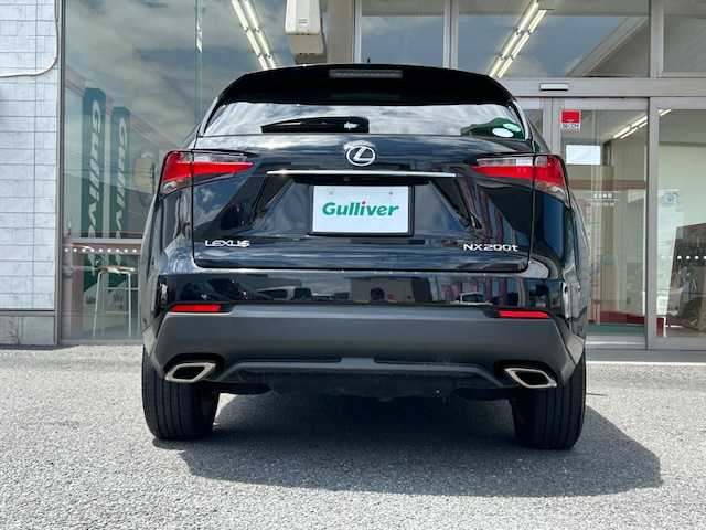レクサス ＮＸ 200t バージョンL 埼玉県 2015(平27)年 11.4万km ブラック メーカーナビ/【CD/DVD/フルセグ/Bluetooth】/バックカメラ/クルーズコントロール/ビルトインETC/本革シート/パワーシート/エアーシート/パドルシフト/ステアリングヒーター/シートヒーター/パワーバックドア/LEDヘッドライト/取扱説明書/保証書