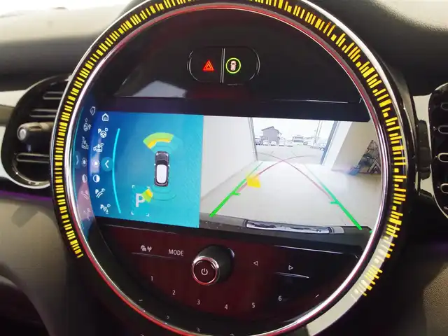 ＭＩＮＩ ＢＭＷ ミニ クーパー S クラシックトリム 岐阜県 2021(令3)年 3.5万km ミッドナイト・ブラック・メタリック クラシックトリム/アンビエントライト/純正HDDナビ/【Bluetooth/USB】/衝突回避・被害軽減ブレーキ/アダプティブ・クルーズ・コントロール/レーン・ディパーチャー・ウォーニング/パーキング・アシスト・パッケージ/パーク・ディスタンス・コントロール/レイン・センサー/クロス/レザレット/純正17インチアロイ・ホイール/ターボ/LEDヘッドライト/ダイナミック・スタビリティ・コントロール /イモビライザー/ビルトインETC/純正ドライブレコーダー/ダブル＋サイドエアバック/プッシュスタート/コンフォート・アクセス・システム/スペアキー/保証書