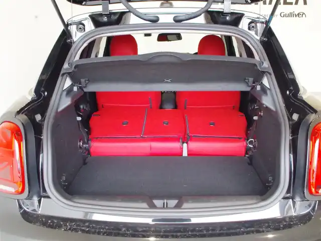 ＭＩＮＩ ＢＭＷ ミニ クーパー S クラシックトリム 岐阜県 2021(令3)年 3.5万km ミッドナイト・ブラック・メタリック クラシックトリム/アンビエントライト/純正HDDナビ/【Bluetooth/USB】/衝突回避・被害軽減ブレーキ/アダプティブ・クルーズ・コントロール/レーン・ディパーチャー・ウォーニング/パーキング・アシスト・パッケージ/パーク・ディスタンス・コントロール/レイン・センサー/クロス/レザレット/純正17インチアロイ・ホイール/ターボ/LEDヘッドライト/ダイナミック・スタビリティ・コントロール /イモビライザー/ビルトインETC/純正ドライブレコーダー/ダブル＋サイドエアバック/プッシュスタート/コンフォート・アクセス・システム/スペアキー/保証書