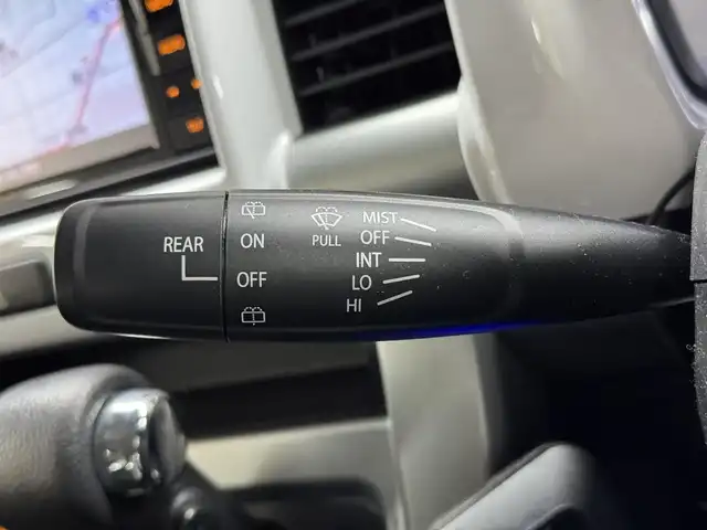 スズキ ハスラー X ターボ 三重県 2018(平30)年 5.2万km フェニックスレッドパール/ブルーイッシュブラックパール マイルドハイブリッド・ターボ/FF/インパネCVT/純正 7インチワイドナビ CN-RZ73W/（FM/AM/SD/iPod/TV/USB/Bluetooth/MEMORY MUSIC/CD/DVD/VTR）/【OP】全方位モニター/ビルトイン ETC/安全/・デュアルカメラブレーキサポート/・誤発進抑制機能/・車線逸脱警報機能/・ふらつき警報機能/・ESP（横滑り防止）/装備/・シートヒーター（D/N）/・オートエアコン/・オートライト/・HID（ディスチャージ） ヘッドライト ＋ フロントフォグランプ/・ステアリングスイッチ/・プッシュスタート/・スマートキーx2/・純正 フロアマット＆ドアバイザー/・純正 15inAW/・保/取/ナビ取/・2トーンカラー『フェニックスレッドパールスラッシュブルーイッシュブラックパール［A6R］』/など