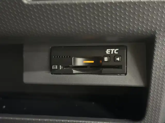 スズキ ハスラー X ターボ 三重県 2018(平30)年 5.2万km フェニックスレッドパール/ブルーイッシュブラックパール マイルドハイブリッド・ターボ/FF/インパネCVT/純正 7インチワイドナビ CN-RZ73W/（FM/AM/SD/iPod/TV/USB/Bluetooth/MEMORY MUSIC/CD/DVD/VTR）/【OP】全方位モニター/ビルトイン ETC/安全/・デュアルカメラブレーキサポート/・誤発進抑制機能/・車線逸脱警報機能/・ふらつき警報機能/・ESP（横滑り防止）/装備/・シートヒーター（D/N）/・オートエアコン/・オートライト/・HID（ディスチャージ） ヘッドライト ＋ フロントフォグランプ/・ステアリングスイッチ/・プッシュスタート/・スマートキーx2/・純正 フロアマット＆ドアバイザー/・純正 15inAW/・保/取/ナビ取/・2トーンカラー『フェニックスレッドパールスラッシュブルーイッシュブラックパール［A6R］』/など
