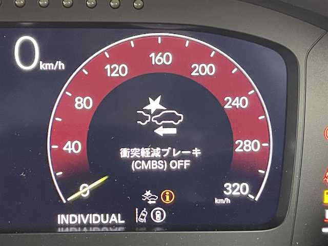 ホンダ シビック タイプR 群馬県 2025(令7)年 0.1万km未満 チャンピオンシップホワイト ・登録済未使用車(登録時走行距離：40km)/Honda CONNECTディスプレー+ETC2.0/・9インチワイドディスプレー/・AM/FM/USB/Bluetooth/フルセグTV/・AppleCarPlay/AndroidAuto/・ETC2.0車載器(ナビ連動)/・Honda LogR/HondaSENSING/・衝突軽減ブレーキ/近距離衝突軽減ブレーキ/・車線維持支援システム/路外逸脱抑制機能/・歩行者事故低減ステアリング/・アダプティブクルーズコントロール/・オートハイビーム/・ブラインドスポットインフォメーション/・先行車発進お知らせ機能/標識認識機能/・パーキングセンサーシステム/後退出庫サポート/TYPE R専装備/・専用10.2インチデジタルグラフィックメーター/・専用LEDレブインジケーター/・専用ステアリングホイール/・専用ステアリングエンブレム/・専用フロントグリル/・専用エアロダイナミクスカラードバンパー(前後)/・グロスブラックフロントスポイラー/・専用大型リアスポイラー(グロスブラック)/・専用サスペンション(フロント：デュアルアクシスストラット/リア：マルチリンク)/・Brembo社製ブレーキキャリパー/・19インチリバースリムアルミホイール/フルLEDヘッドランプ