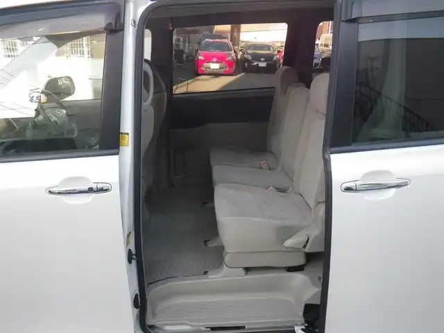 トヨタ ノア X スマートエディション 神奈川県 2010(平22)年 11.3万km ホワイトパールクリスタルシャイン 車検8年12月4日迄/純正HDDナビ　ワンセグ/（Mサーバー/AUX/SD/DVD再生可）/バックカメラ/両側パワースライドドア/フリップダウンモニター/ビルトインETC/スマートキーx2/80系ノア用アルミホイール/キセノンヘッドランプ/ウインカーミラー/取説書/保証書